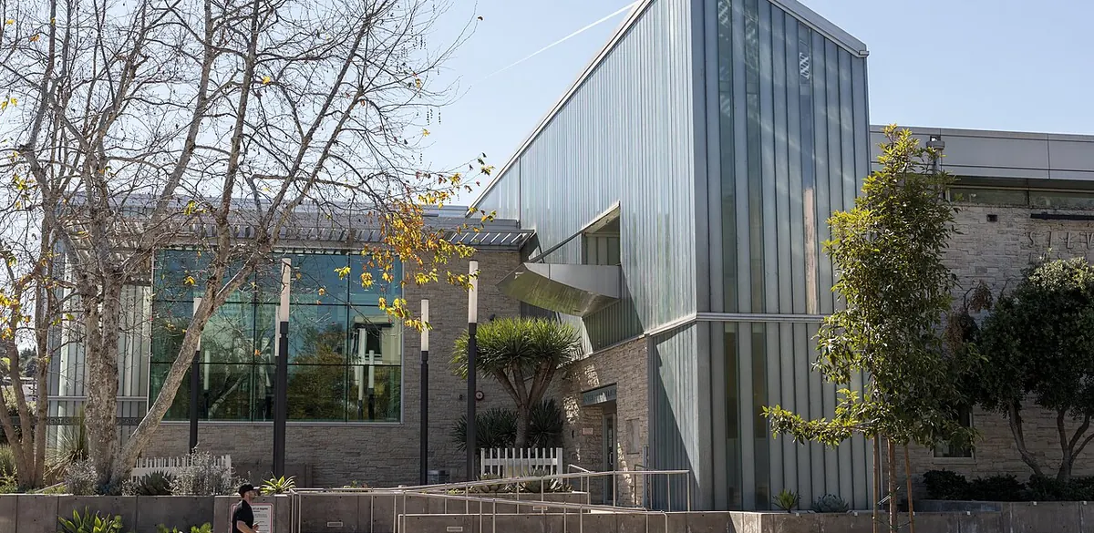 Exterior of Silver Lake Branch Library in Los Angeles.